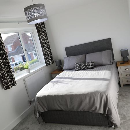 Modern, Two Double Bedroom House With Free Parking เชปสโตว์ ภายนอก รูปภาพ